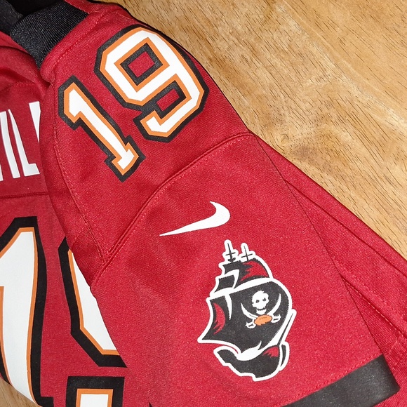 Youth Nike NFL Buccaneers Jersey - Picture 6 of 7